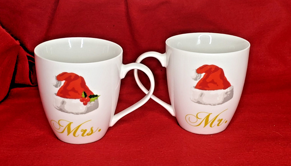 Pfaltzgraff Mr & Mrs Santa Hat Coffee Mug Set Christmas Holiday Gift Set